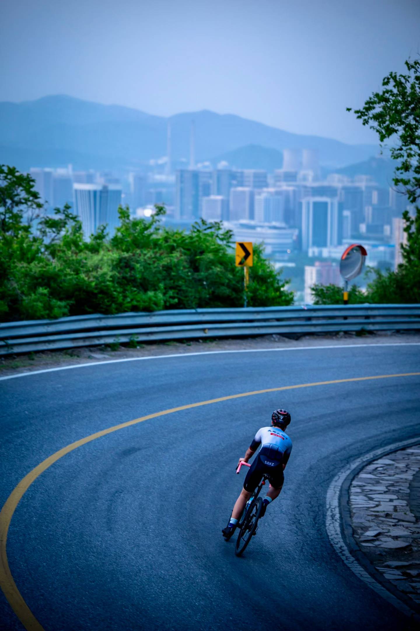 Cyclist, City Descent